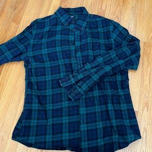 Uniqlo button down shirt